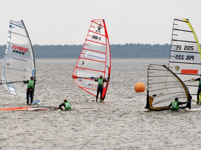 Windsurfing i kitesurfing nad morzem